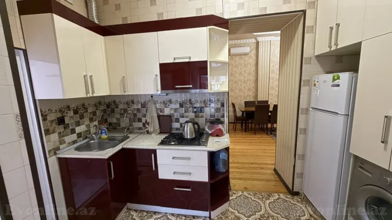 Satılır 2 otaqlı Mənzil Köhnə tikili 45 m² Sahil m. - şəkil 7