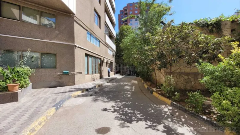 Satılır 4 otaqlı Mənzil Yeni tikili 196 m² Elmlər Akademiyası m. - şəkil 29