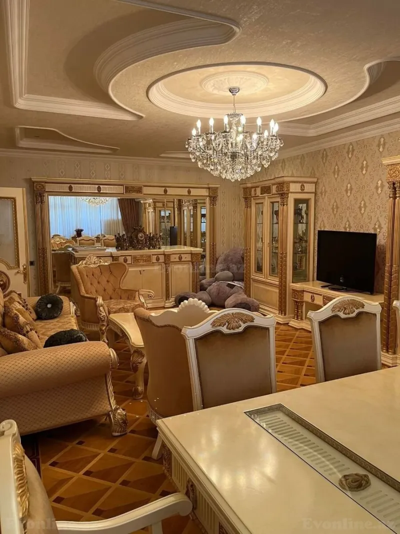 4 otaqlı Mənzil 192 m² 28 May m. Satılır