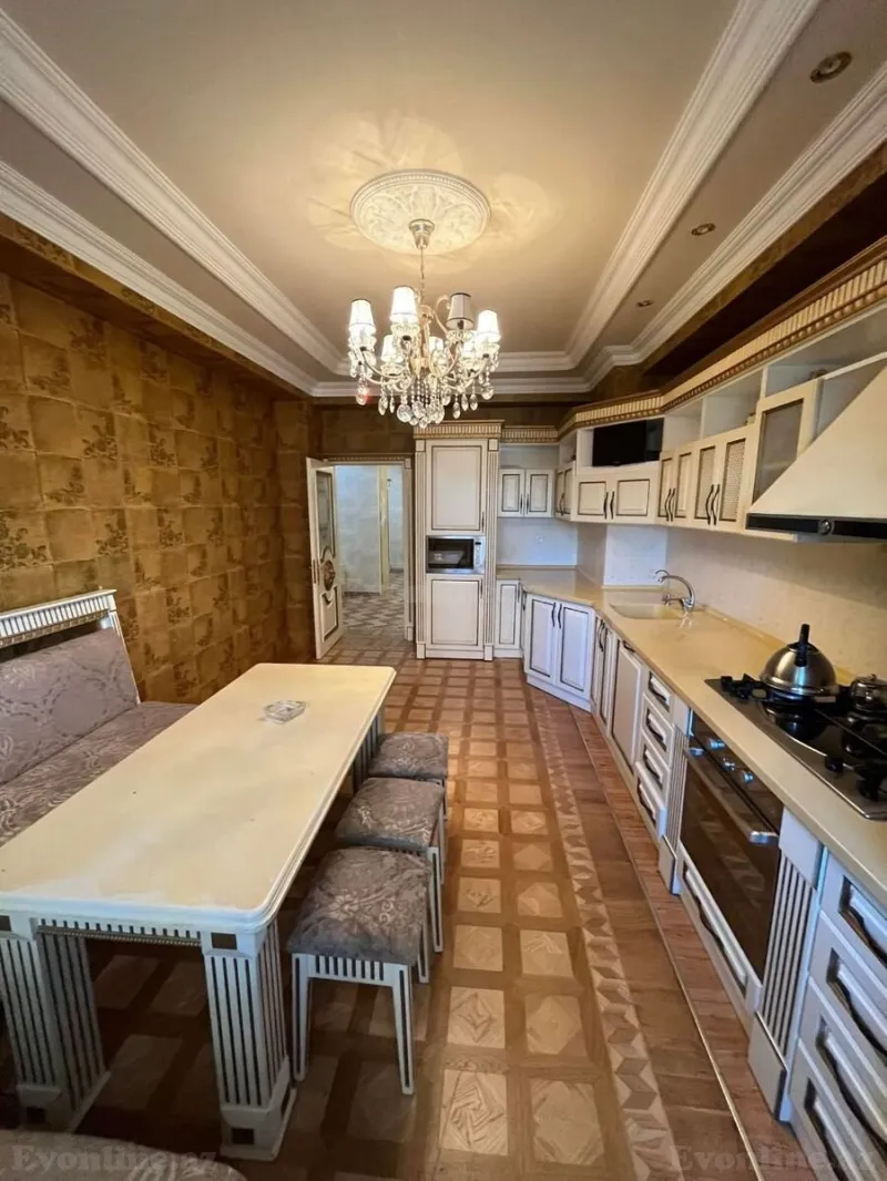 Satılır 4 otaqlı Mənzil Yeni tikili 192 m² 28 May m. - şəkil 10