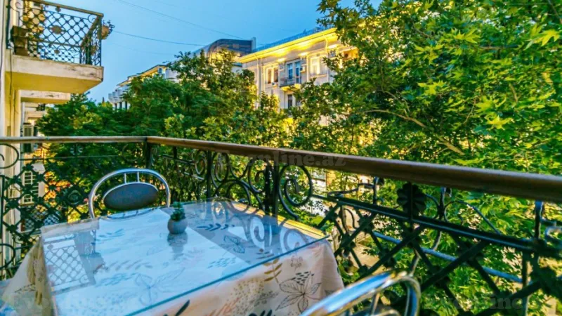 Kirayə verilir 3 otaqlı Mənzil Köhnə tikili 82 m² Sahil m. - şəkil 2