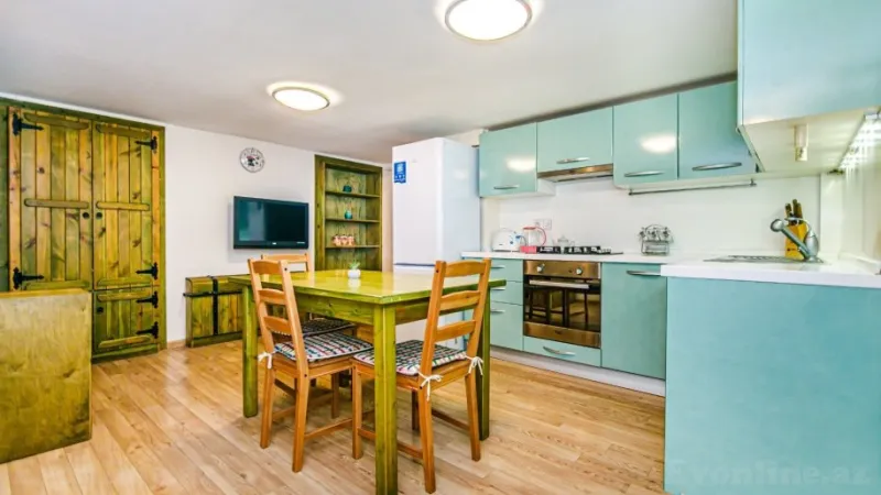 Kirayə verilir 3 otaqlı Mənzil Köhnə tikili 82 m² Sahil m. - şəkil 4