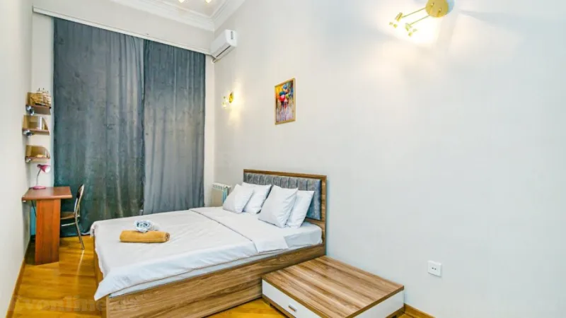 Kirayə verilir 3 otaqlı Mənzil Köhnə tikili 82 m² Sahil m. - şəkil 8
