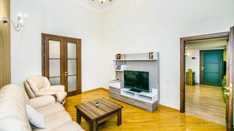 Kirayə verilir 3 otaqlı Mənzil Köhnə tikili 82 m² Sahil m. - şəkil 13