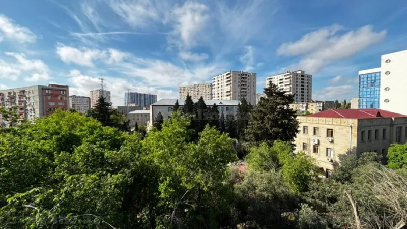 Satılır 2 otaqlı Mənzil Köhnə tikili 55 m² Qara Qarayev m. - şəkil 2
