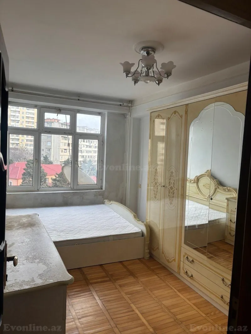 2 otaqlı Mənzil 50 m² Bakmil m. Satılır
