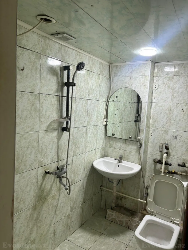 Satılır 2 otaqlı Mənzil Köhnə tikili 50 m² Bakmil m. - şəkil 4