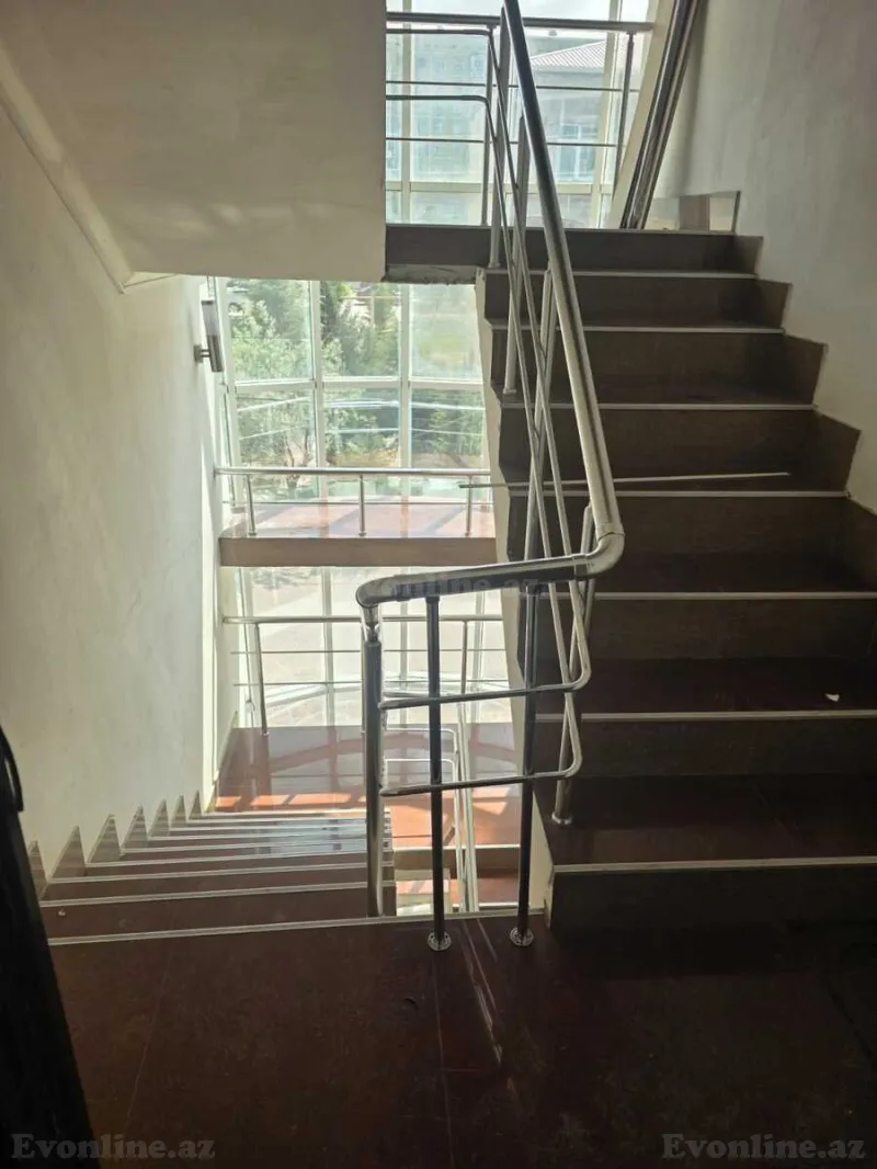 Kirayə verilir 4 otaqlı Mənzil Yeni tikili 130 m² Sumqayıt - şəkil 10
