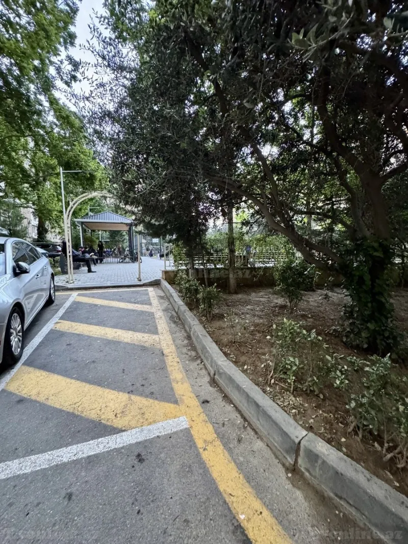 Satılır 2 otaqlı Mənzil Köhnə tikili 50 m² Yeni Yasamal - şəkil 13