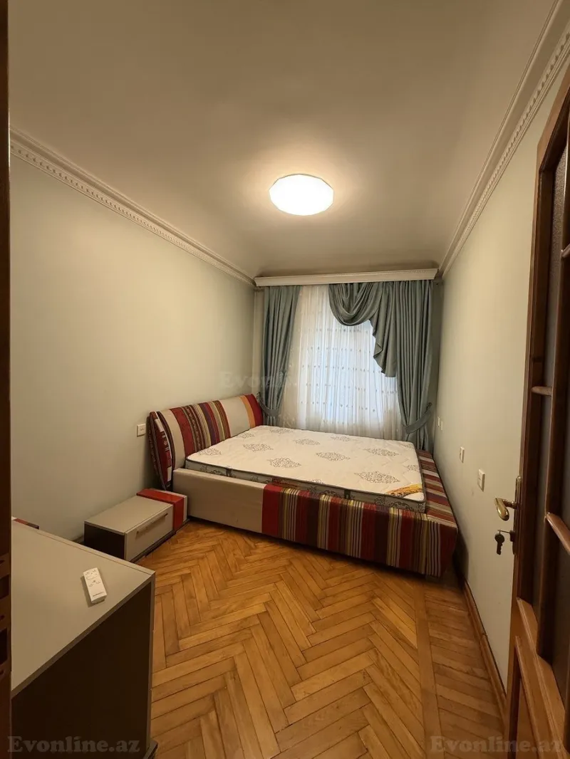 Satılır 3 otaqlı Mənzil Köhnə tikili 75 m² Nizami m. - şəkil 5