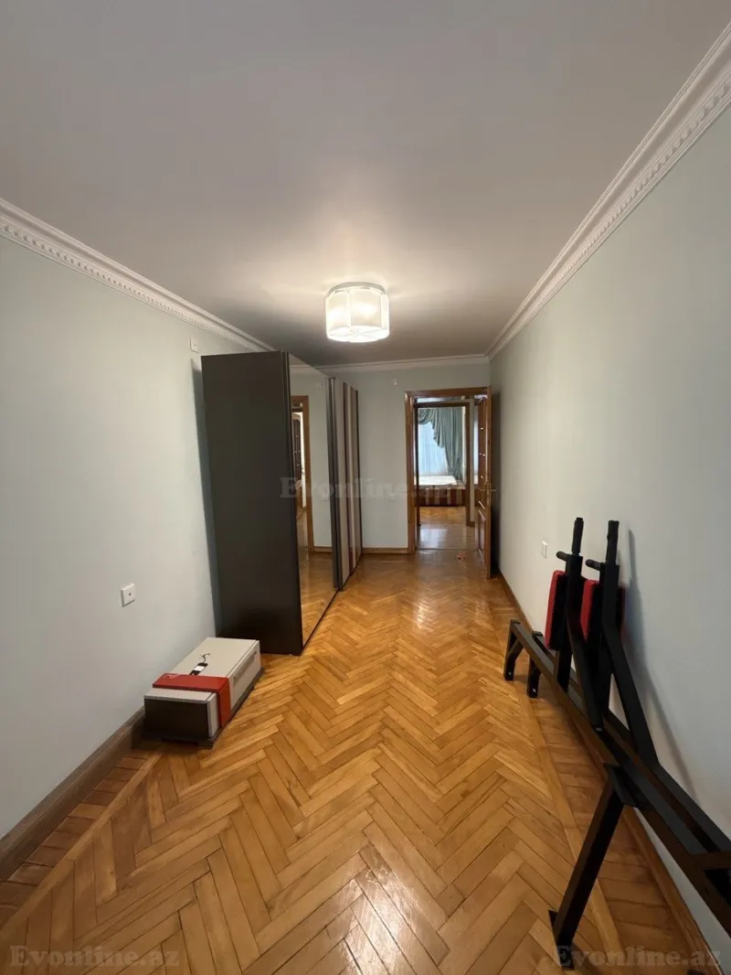 Satılır 3 otaqlı Mənzil Köhnə tikili 75 m² Nizami m. - şəkil 8