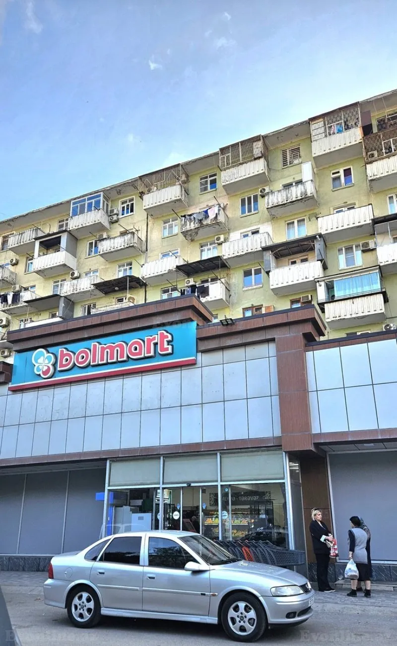 2 otaqlı Mənzil 60 m² 8-ci kilometr Satılır