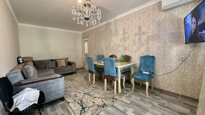Satılır 4 otaqlı Mənzil Köhnə tikili 90 m² Neftçilər m. - şəkil 2