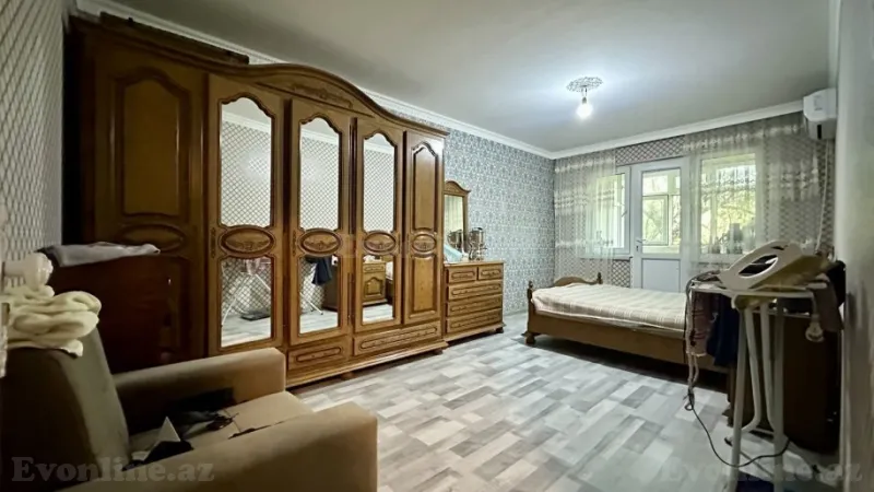 Satılır 4 otaqlı Mənzil Köhnə tikili 90 m² Neftçilər m. - şəkil 4