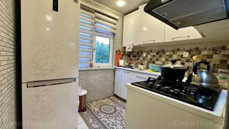 Satılır 4 otaqlı Mənzil Köhnə tikili 90 m² Neftçilər m. - şəkil 12