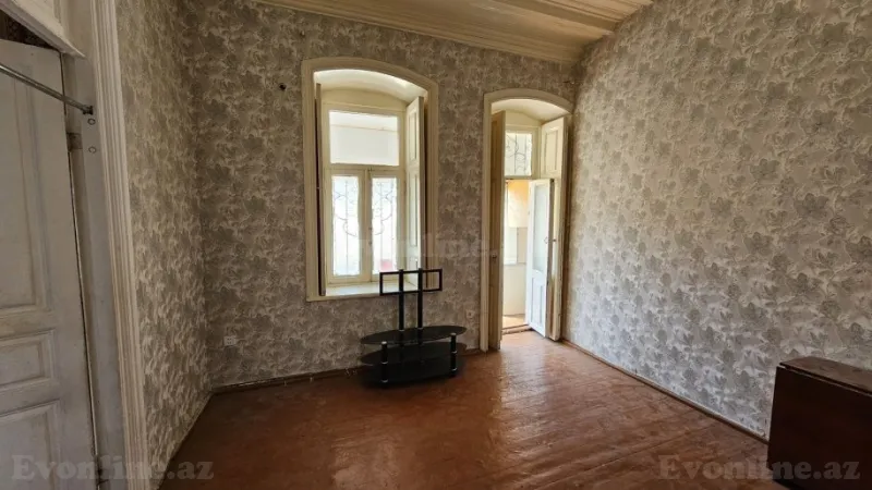 Kirayə verilir 1 otaqlı Mənzil Köhnə tikili 38 m² İçərişəhər m. - şəkil 2