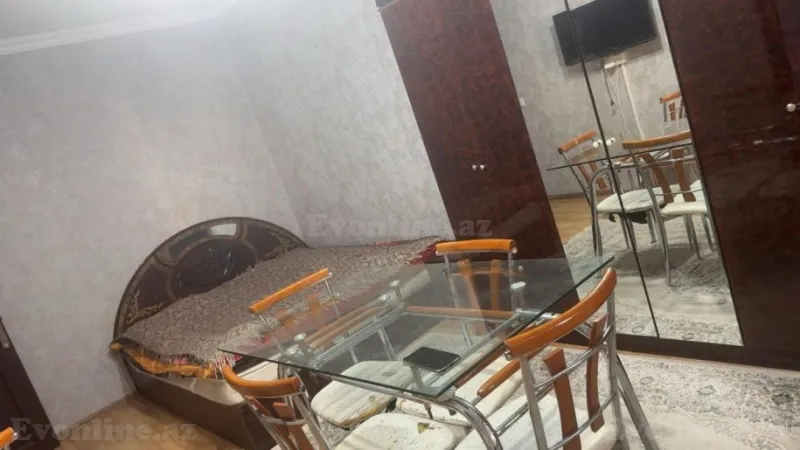 2 otaqlı Mənzil 50 m² 7-ci mikrorayon Kirayə verilir