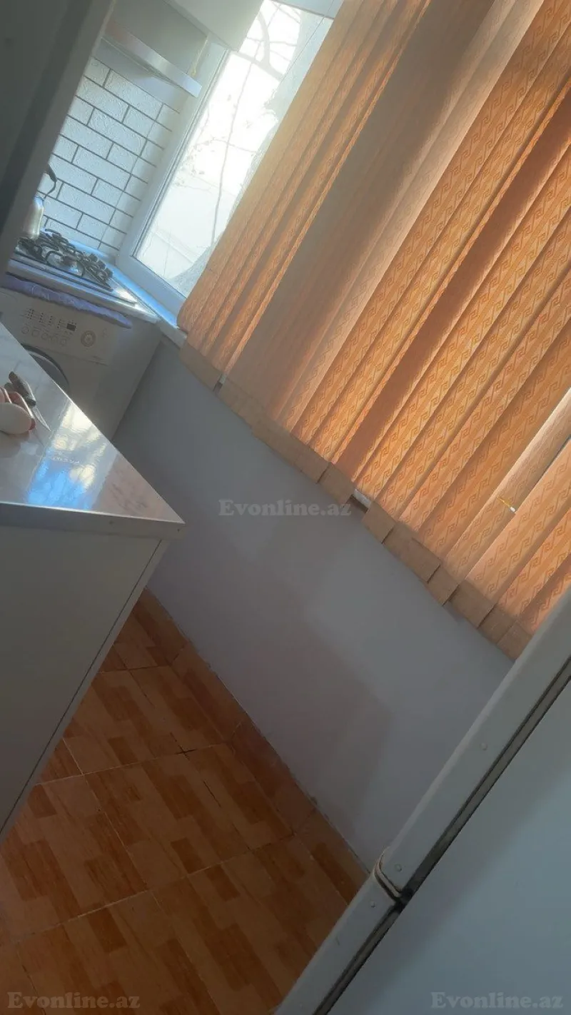 Kirayə verilir 2 otaqlı Mənzil Köhnə tikili 50 m² 7-ci mikrorayon - şəkil 3