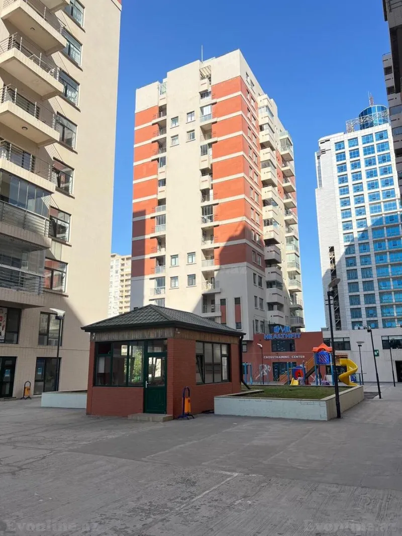 4 otaqlı Mənzil 161.1 m² Yasamal Satılır
