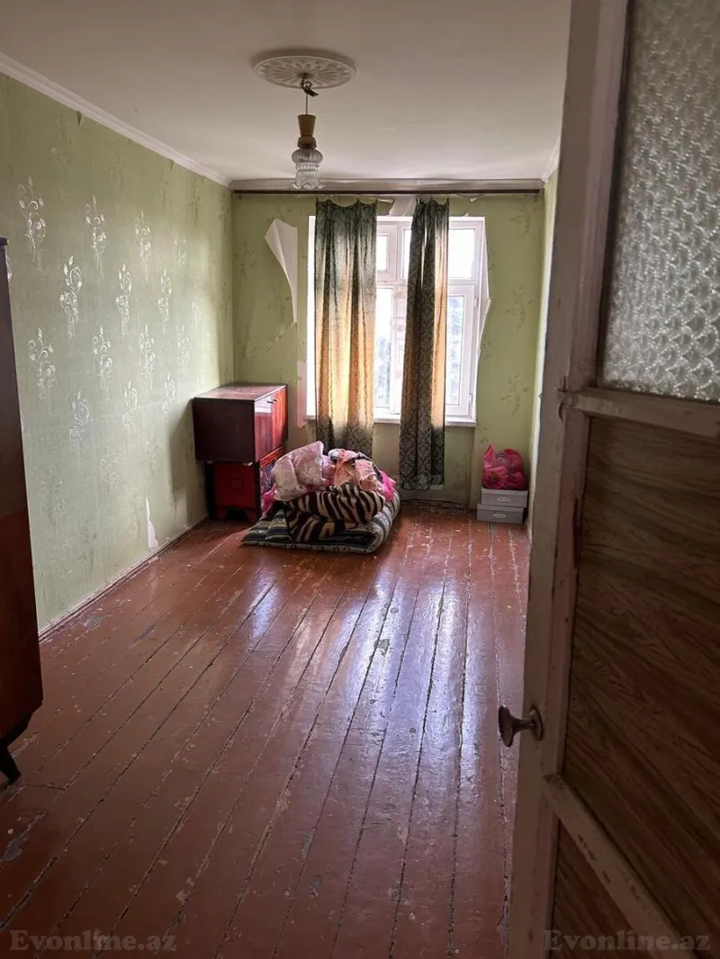 Satılır 3 otaqlı Mənzil Köhnə tikili 70 m² Qara Qarayev m. - şəkil 2