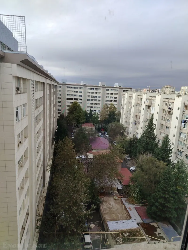 4 otaqlı Mənzil 175 m² Səbail r. Satılır