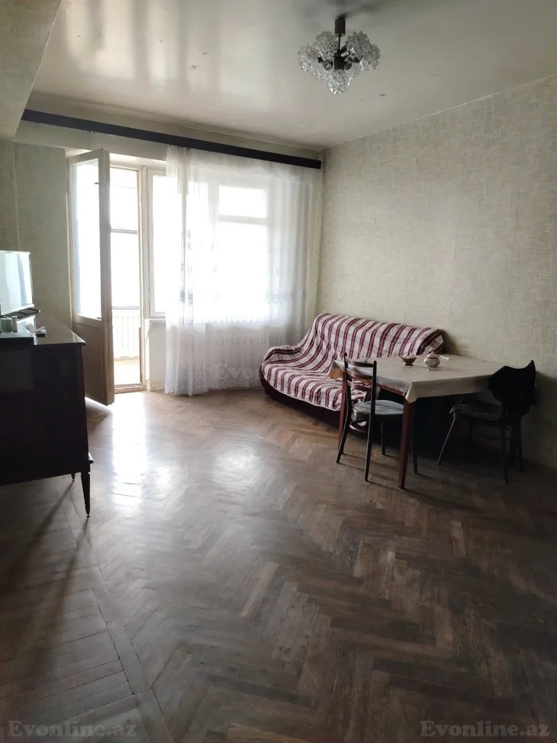 Satılır 4 otaqlı Mənzil Köhnə tikili 175 m² Səbail r. - şəkil 6