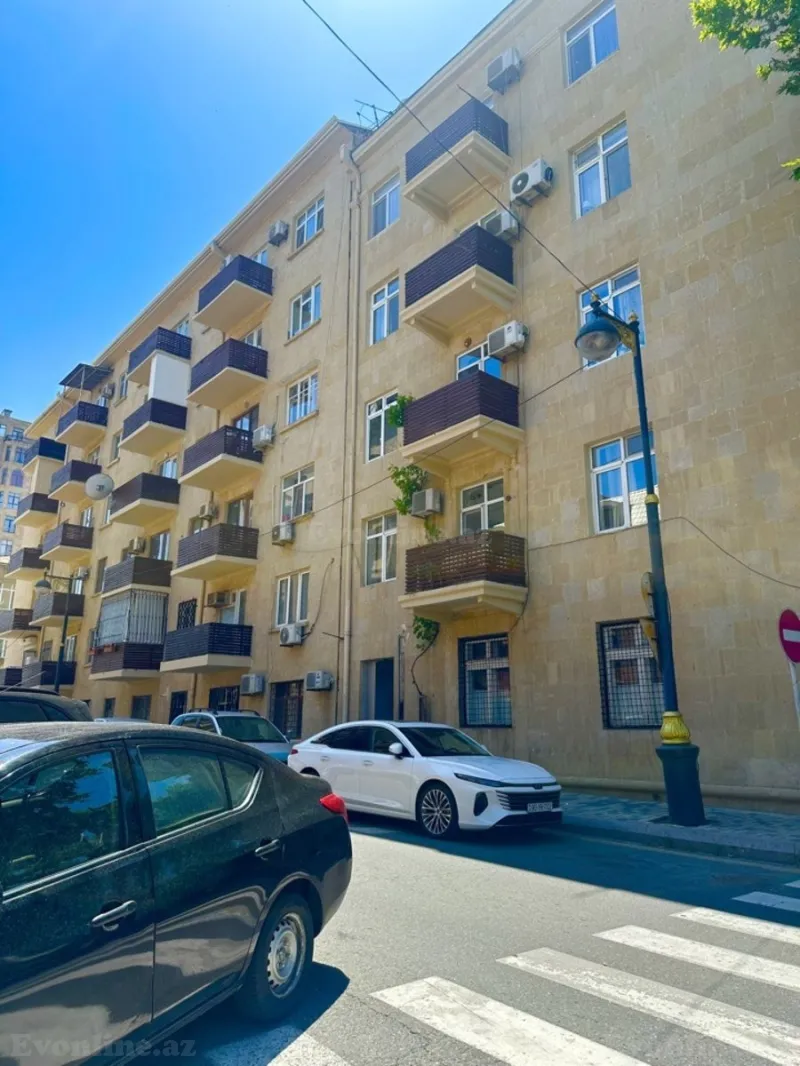 Obyekt 32 m² İçərişəhər m. Satılır