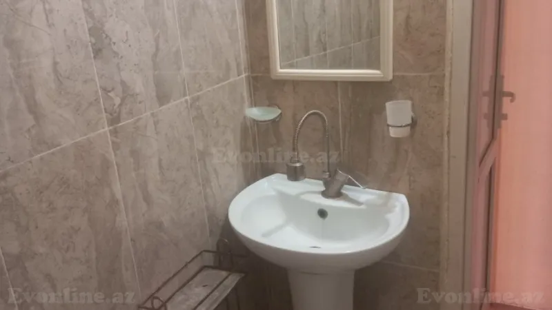 Kirayə verilir 1 otaqlı Mənzil Köhnə tikili 50 m² İnşaatçılar m. - şəkil 6