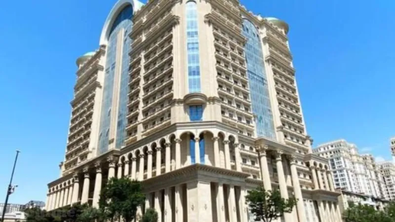 Satılır 5 otaqlı Mənzil Yeni tikili 303 m² Elmlər Akademiyası m.