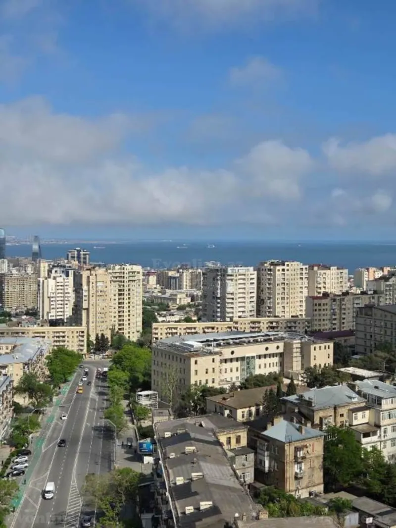 Satılır 5 otaqlı Mənzil Yeni tikili 303 m² Elmlər Akademiyası m. - şəkil 2