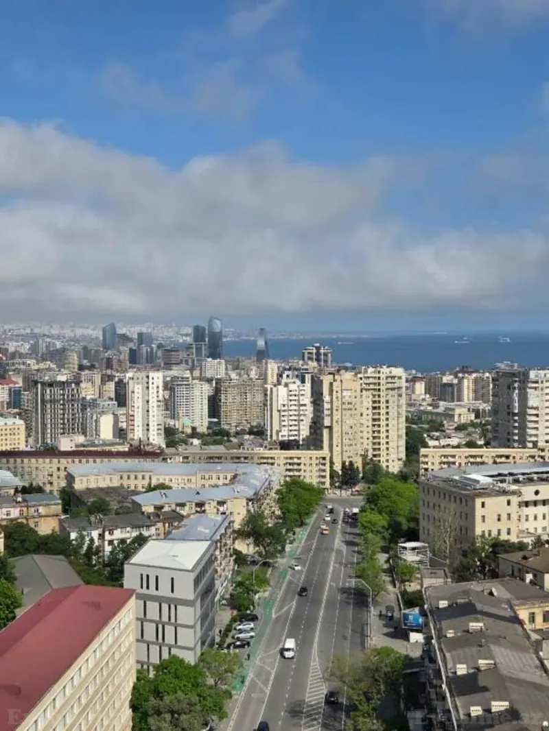 Satılır 5 otaqlı Mənzil Yeni tikili 303 m² Elmlər Akademiyası m. - şəkil 3