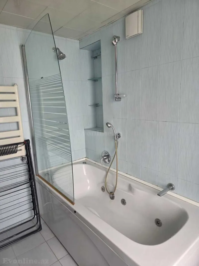 Kirayə verilir 2 otaqlı Mənzil Köhnə tikili 85 m² Nərimanov r. - şəkil 14