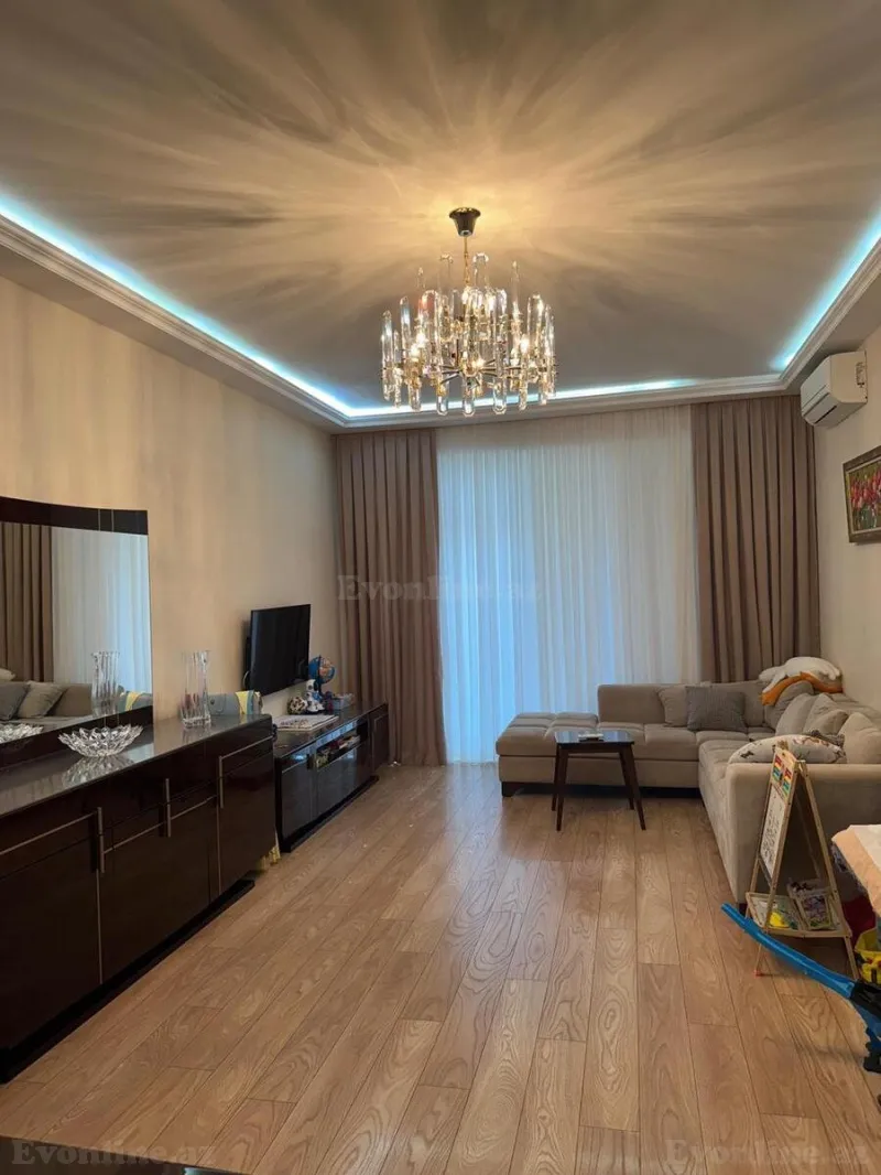 Satılır 2 otaqlı Mənzil Yeni tikili 100 m² 8 Noyabr m. - şəkil 2