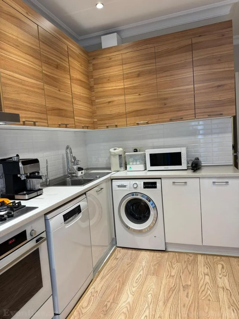 Satılır 2 otaqlı Mənzil Yeni tikili 100 m² 8 Noyabr m. - şəkil 8