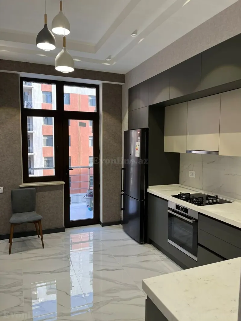 Kirayə verilir 3 otaqlı Mənzil Yeni tikili 120 m² 8 Noyabr m. - şəkil 2