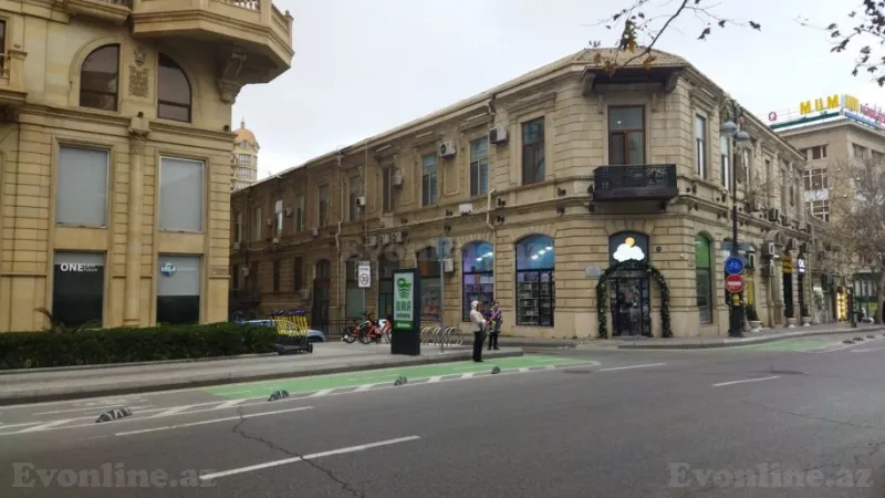 Satılır Obyekt 50 m² İçərişəhər m. - şəkil 2