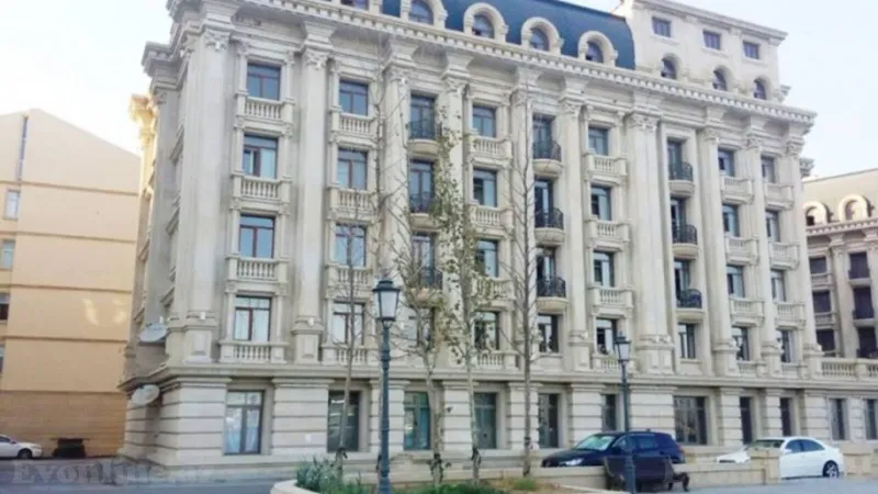 2 otaqlı Mənzil 50 m² Səbail r. Kirayə verilir