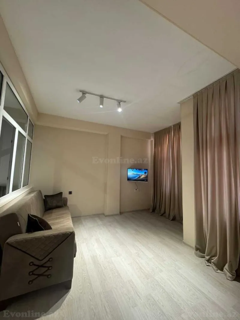 Kirayə verilir 2 otaqlı Mənzil Yeni tikili 50 m² Səbail r. - şəkil 2