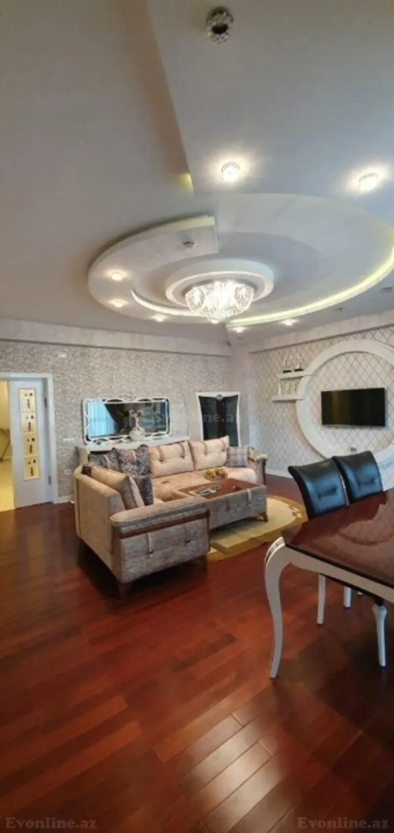 4 otaqlı Mənzil 190 m² Xətai m. Satılır