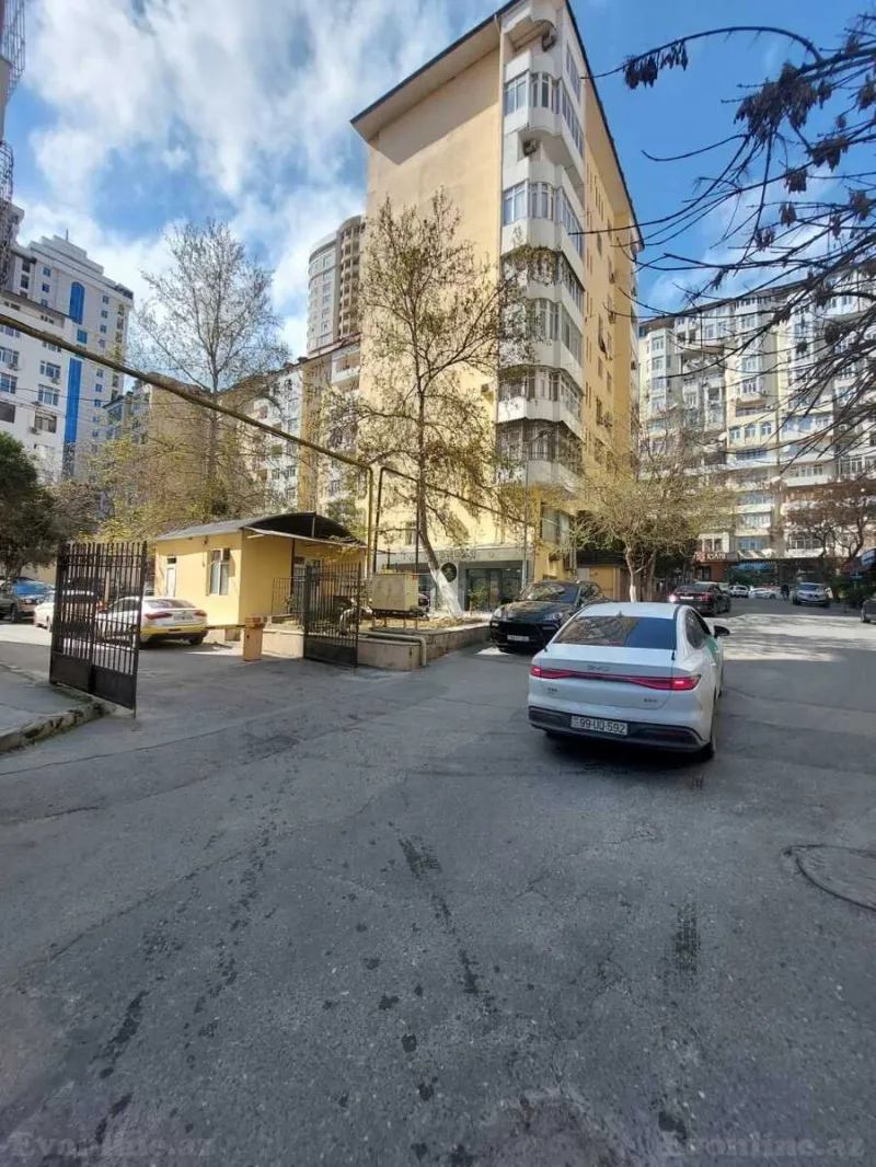 Satılır 4 otaqlı Mənzil Yeni tikili 188 m² Yasamal - şəkil 16