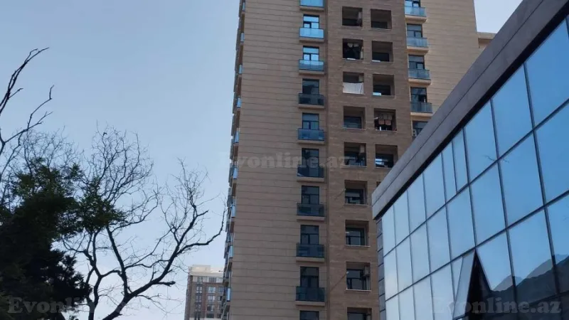 Satılır 4 otaqlı Mənzil Yeni tikili 149 m² 28 May m. - şəkil 2