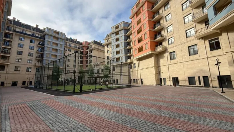 4 otaqlı Mənzil 153 m² Xətai r. Satılır