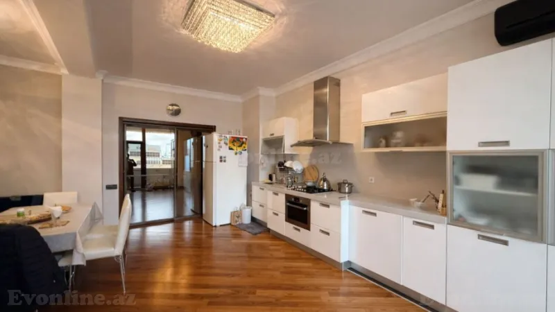 Satılır 4 otaqlı Mənzil Yeni tikili 220 m² 28 May m. - şəkil 9