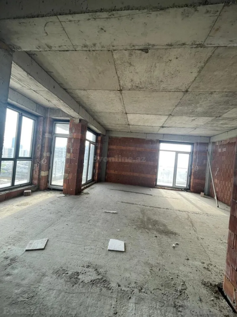 Satılır 3 otaqlı Mənzil Yeni tikili 127 m² Koroğlu m. - şəkil 2