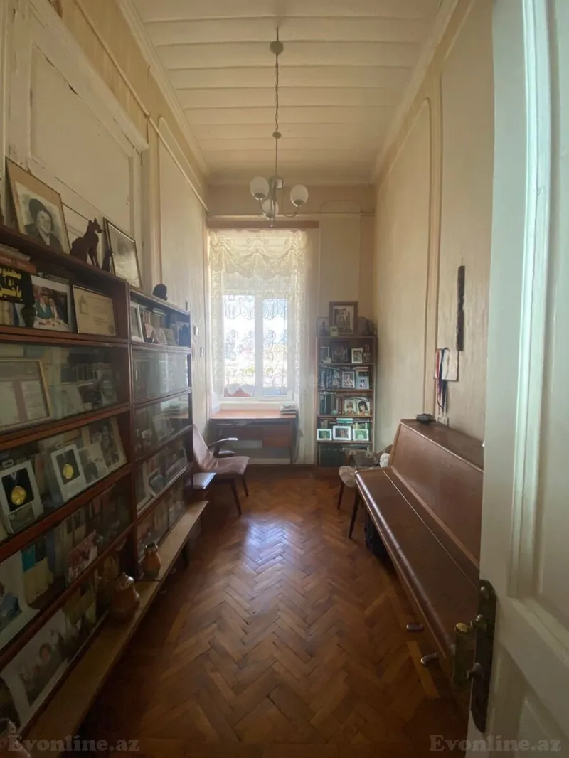 Satılır 4 otaqlı Mənzil Köhnə tikili 110 m² İçərişəhər m. - şəkil 3
