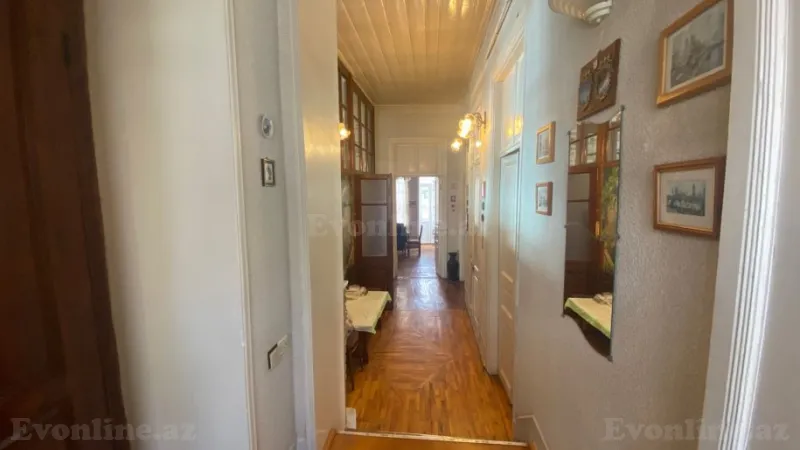 Satılır 4 otaqlı Mənzil Köhnə tikili 110 m² İçərişəhər m. - şəkil 16