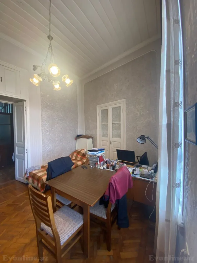 Satılır 4 otaqlı Mənzil Köhnə tikili 110 m² İçərişəhər m. - şəkil 18