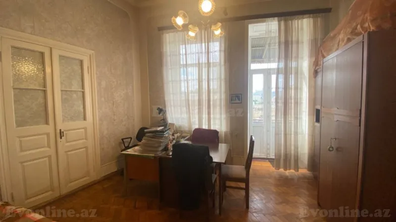 Satılır 4 otaqlı Mənzil Köhnə tikili 110 m² İçərişəhər m. - şəkil 22