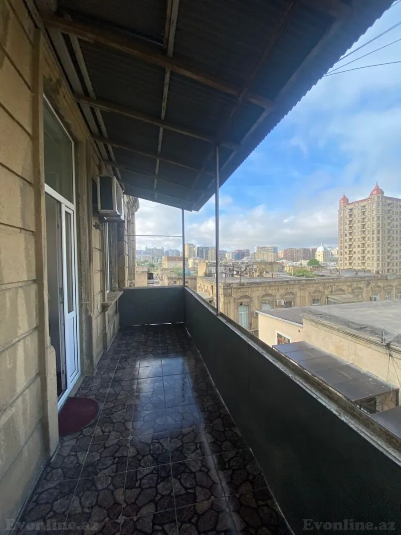 Satılır 4 otaqlı Mənzil Köhnə tikili 110 m² İçərişəhər m. - şəkil 24