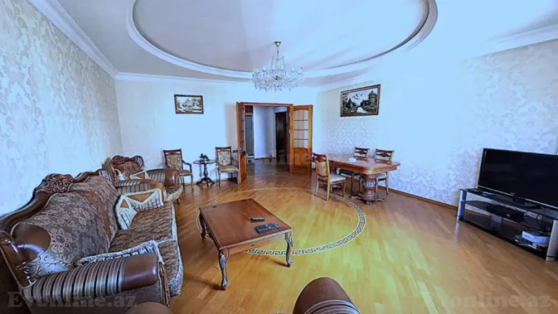 4 otaqlı Mənzil 150 m² 28 May m. Satılır